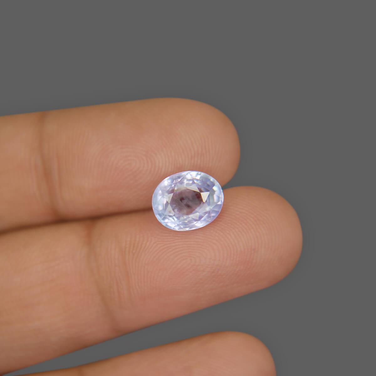 Blue Sapphire - 3.69 Carat
