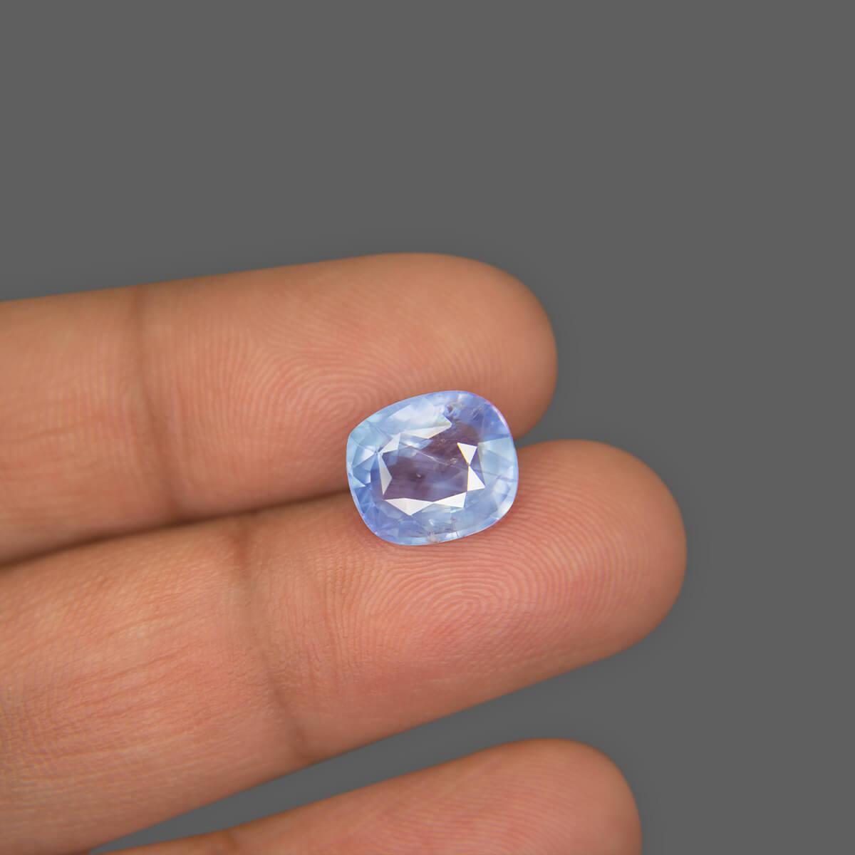 Blue Sapphire - 4.92 Carat