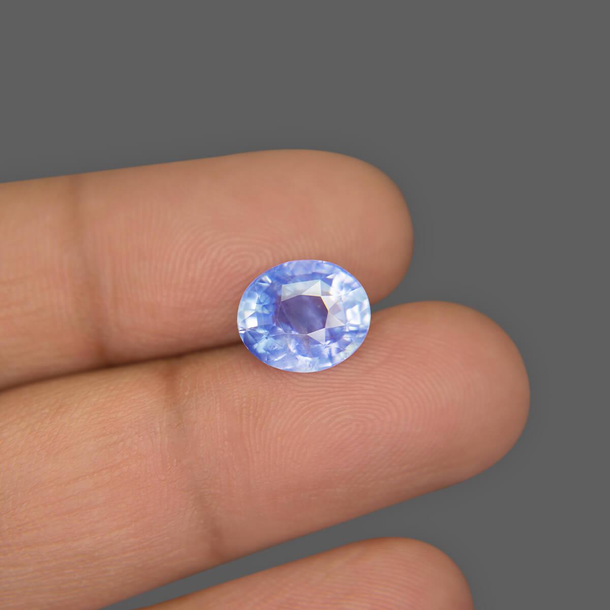 Blue Sapphire - 4.12 Carat