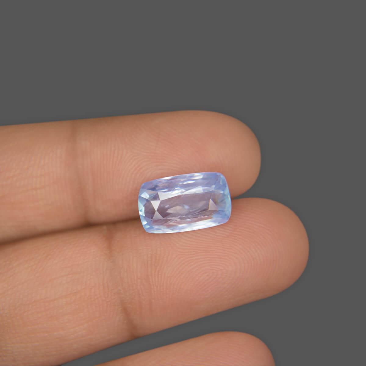 Blue Sapphire - 6.81 Carat