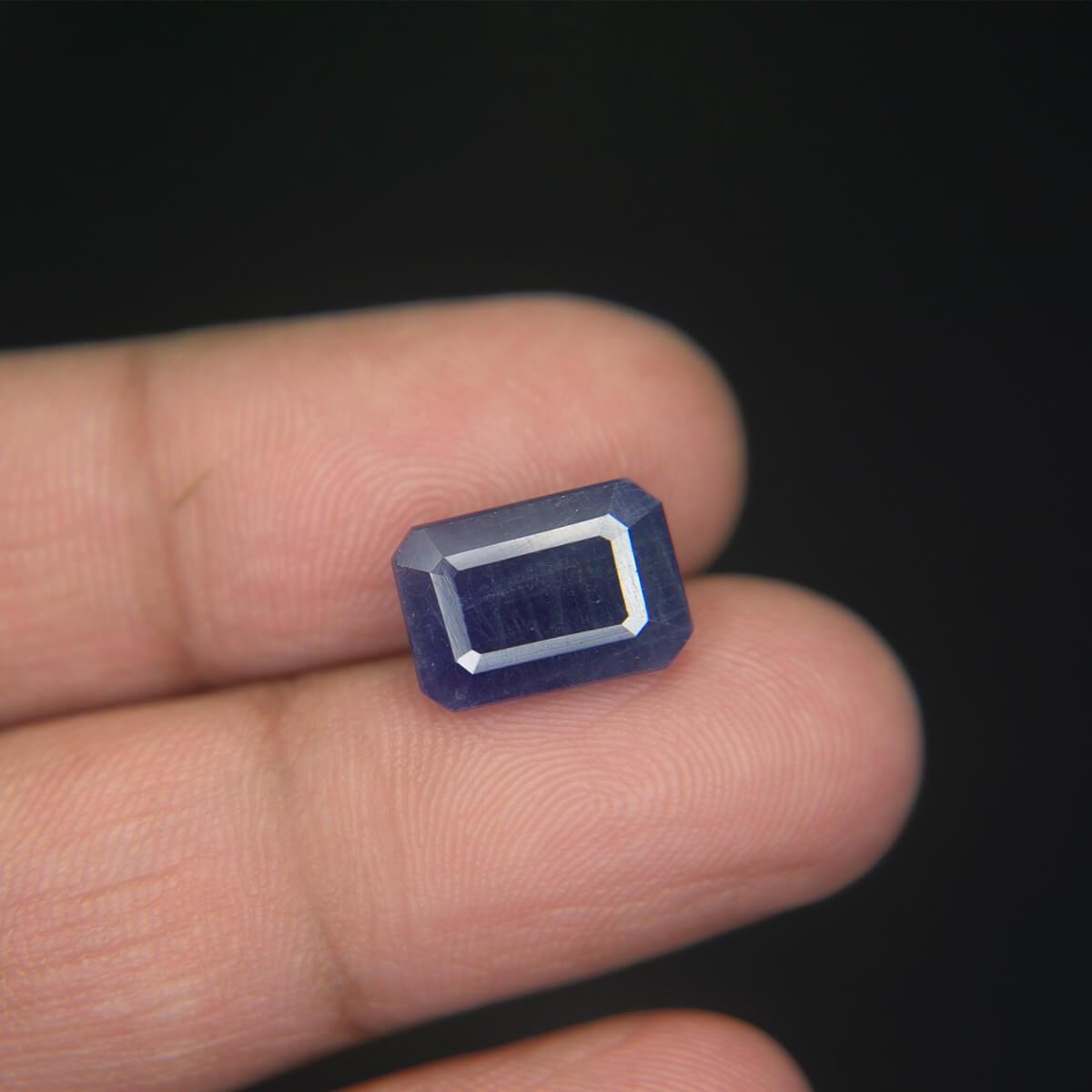 Blue Sapphire - 7.90 Carat