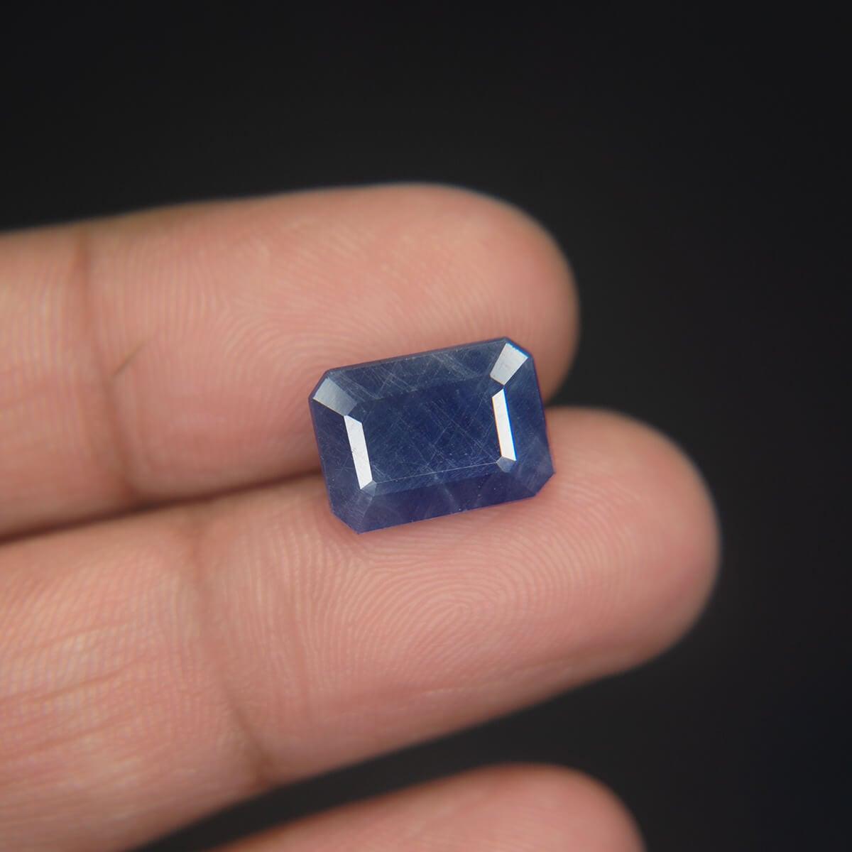 Blue Sapphire - 7.21 Carat
