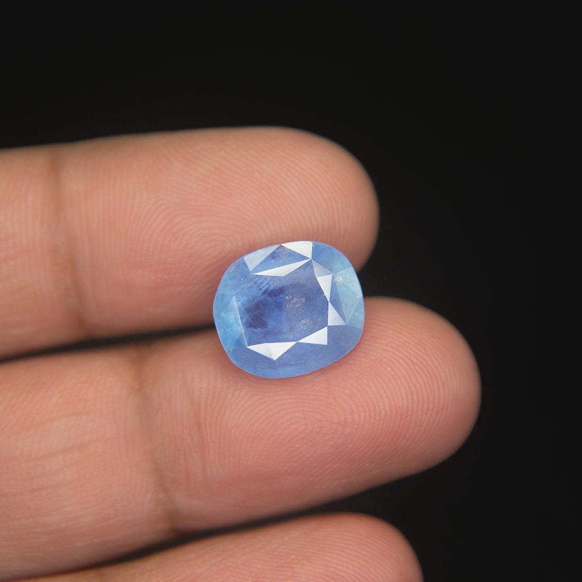 Blue Sapphire - 9.33 Carat