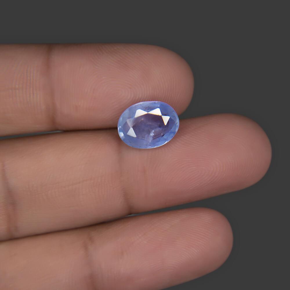 Blue Sapphire - 4.64 Carat