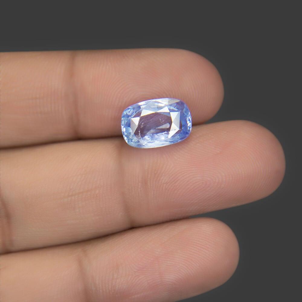 Blue Sapphire - 5.61 Carat
