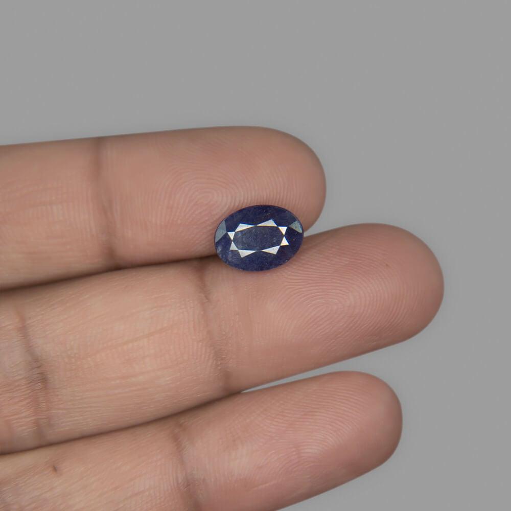 Blue Sapphire - 3.23 Carat