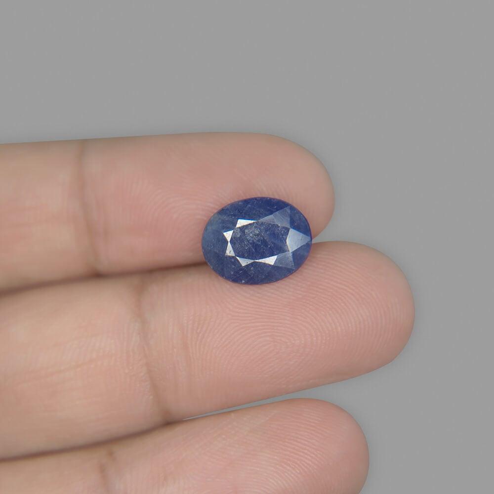 Blue Sapphire - 4.09 Carat