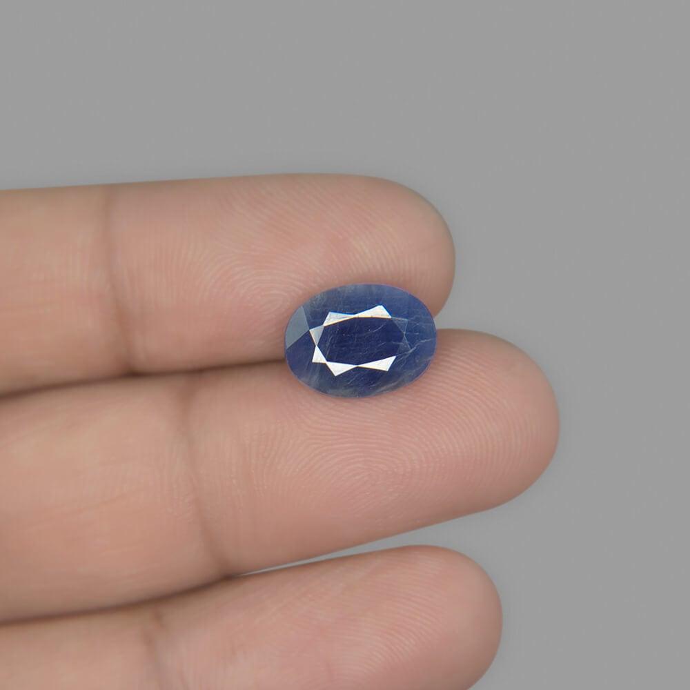Blue Sapphire - 4.88 Carat