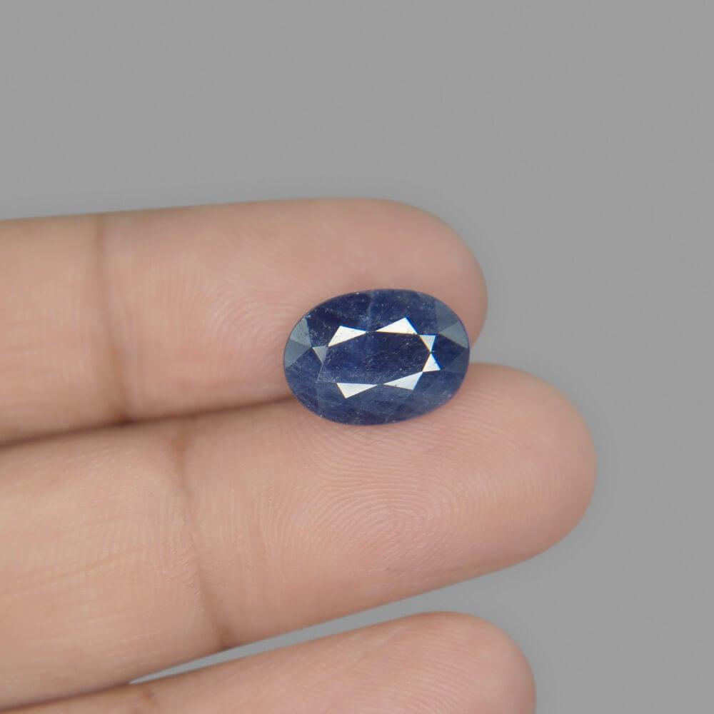 Blue Sapphire - 5.32 Carat