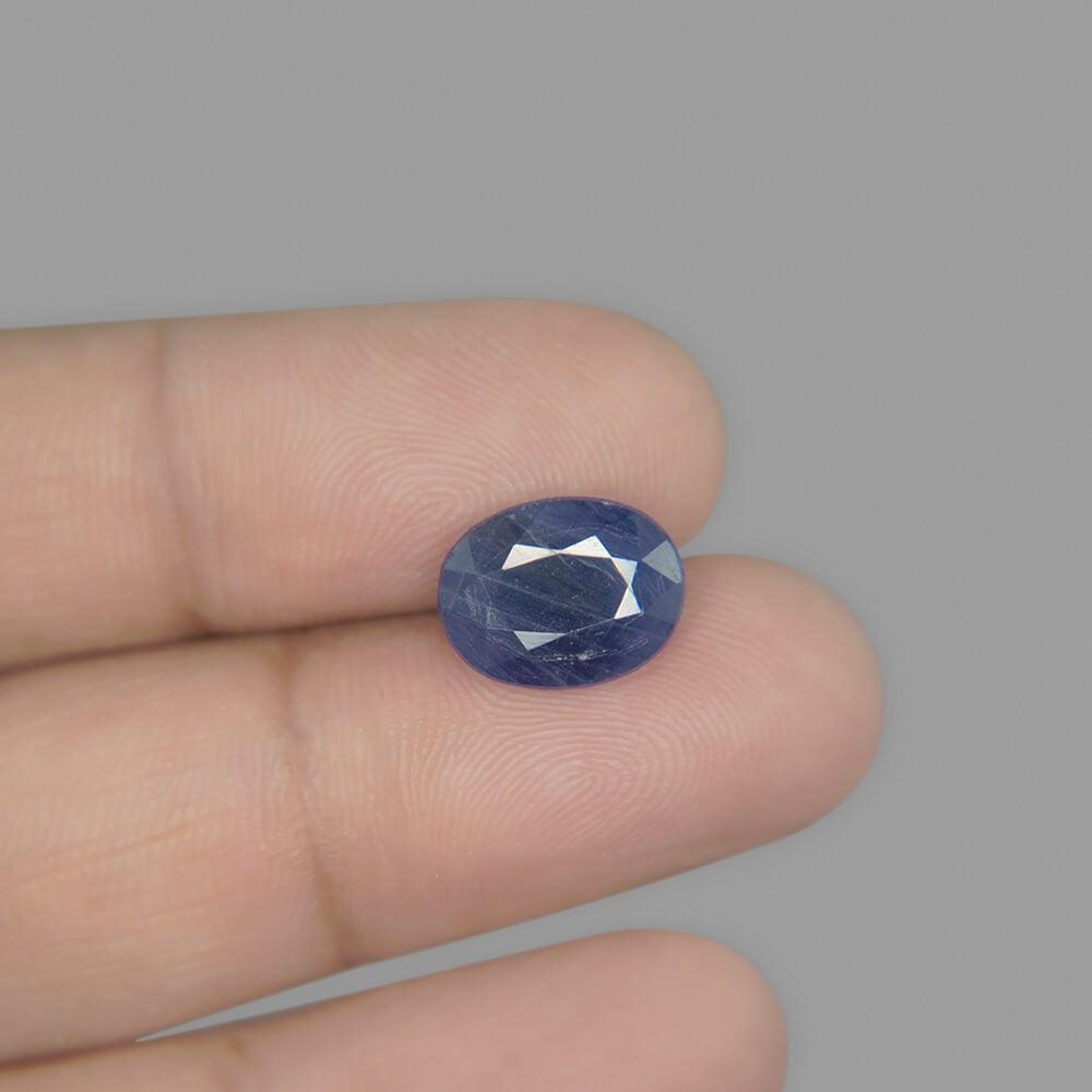Blue Sapphire - 4.42 Carat