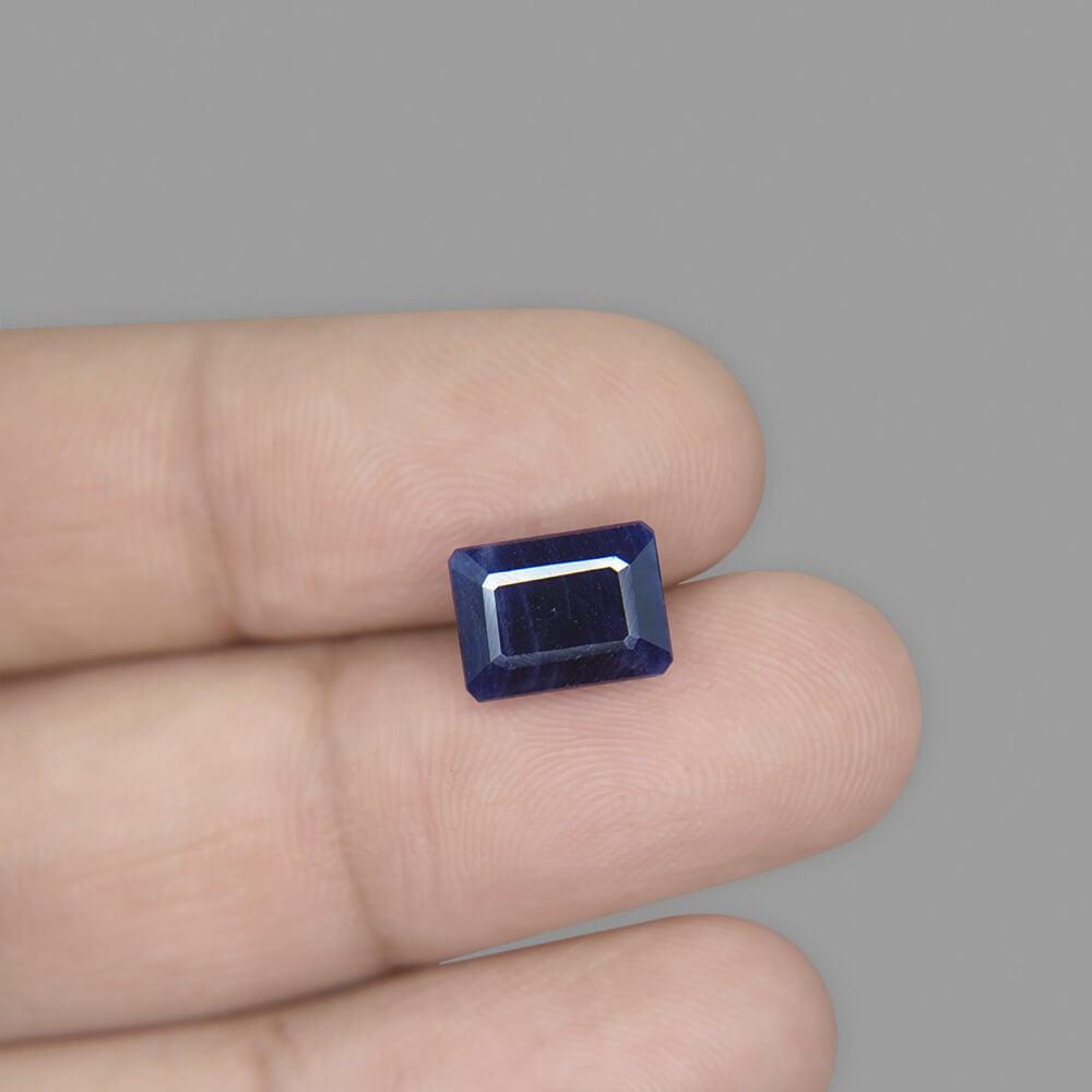 Blue Sapphire - 5.09 Carat