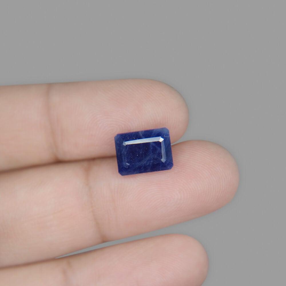 Blue Sapphire - 5.10 Carat