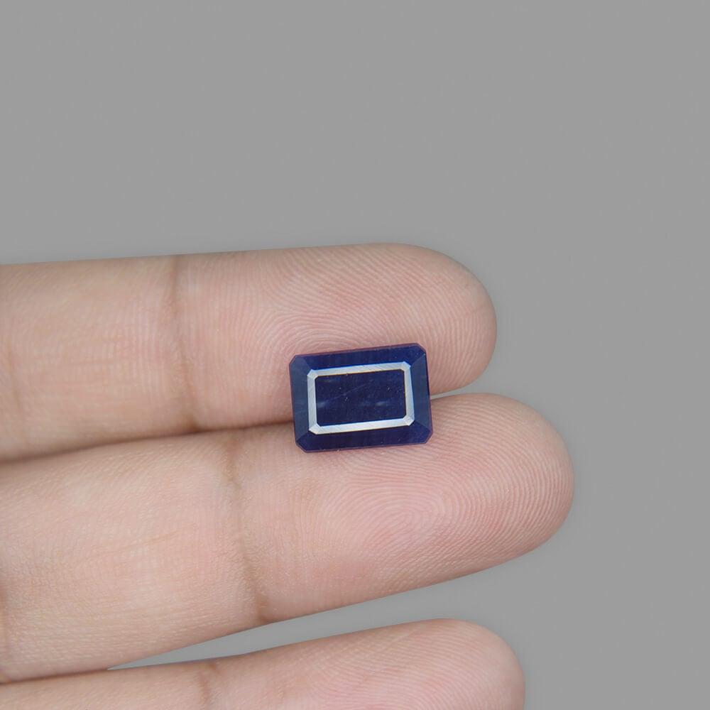 Blue Sapphire - 5.47 Carat