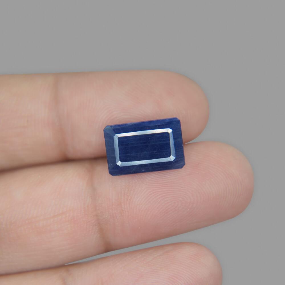 Blue Sapphire - 12.78 Carat