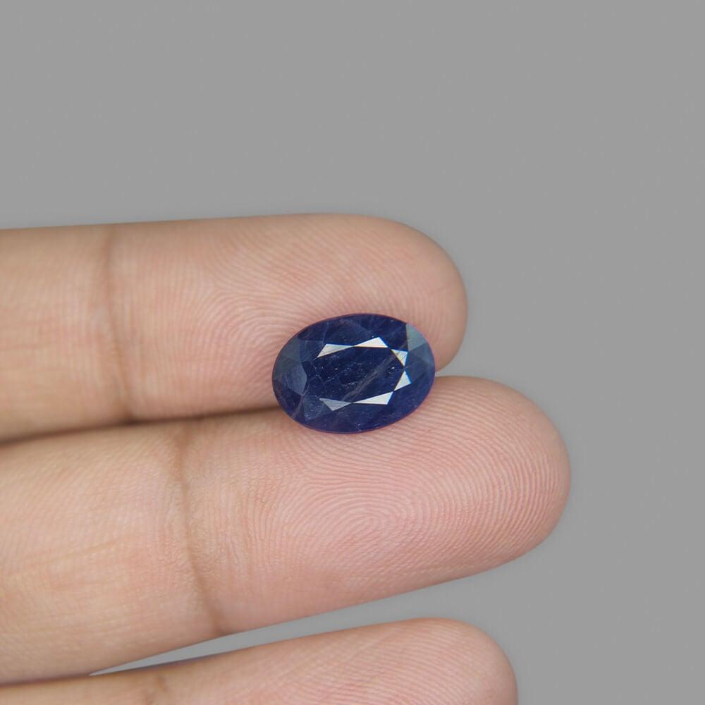 Blue Sapphire - 4.36 Carat