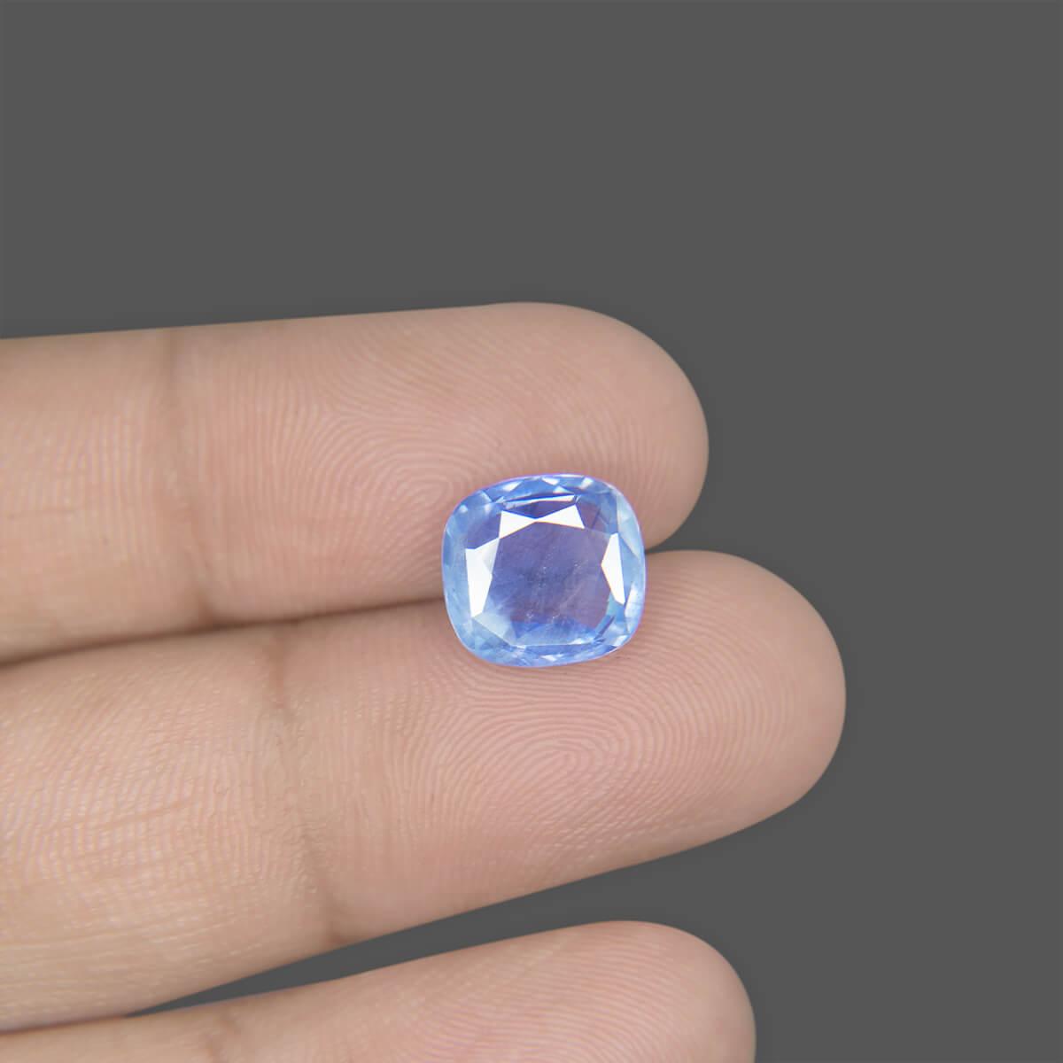 Blue Sapphire - 5.49 Carat