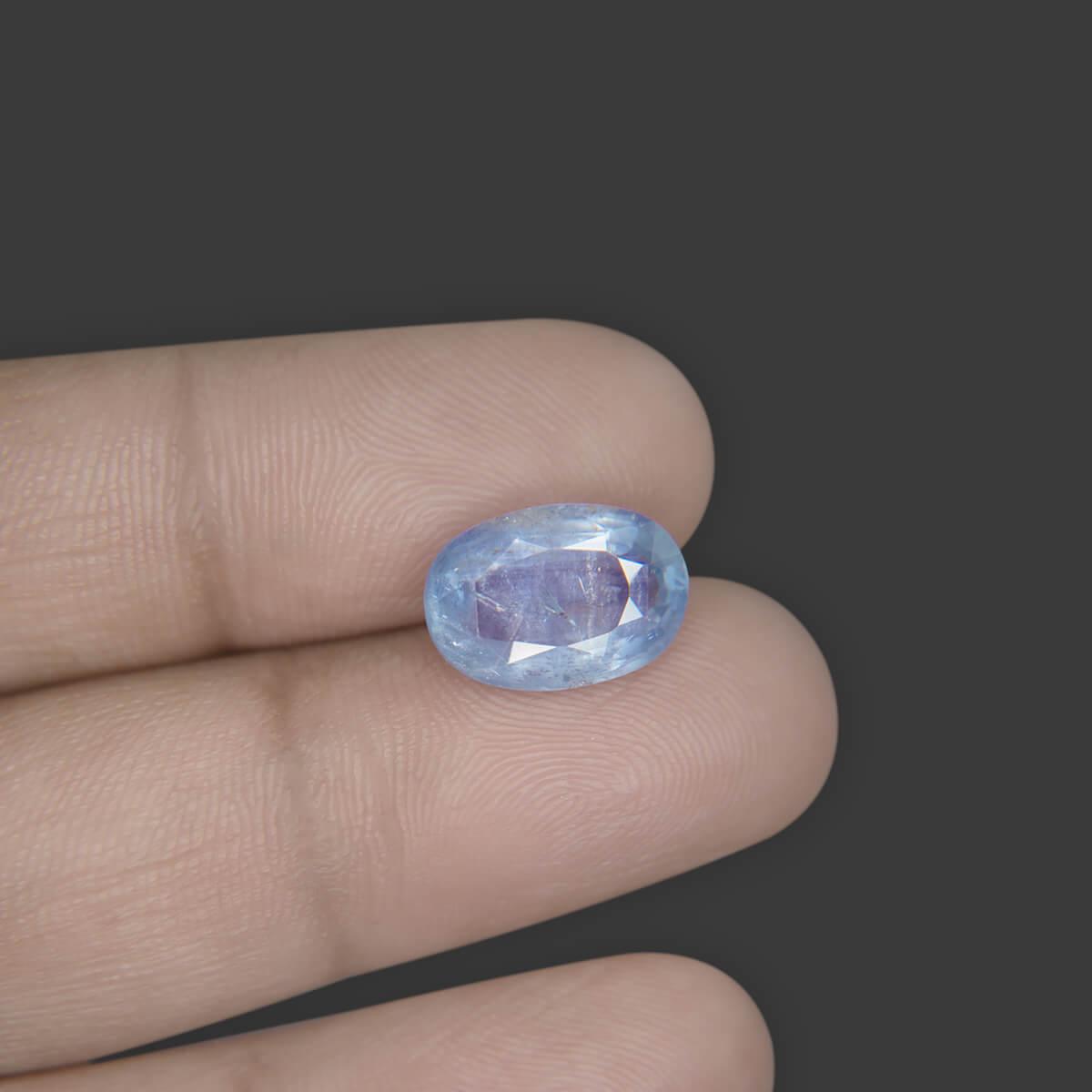 Blue Sapphire - 6.66 Carat