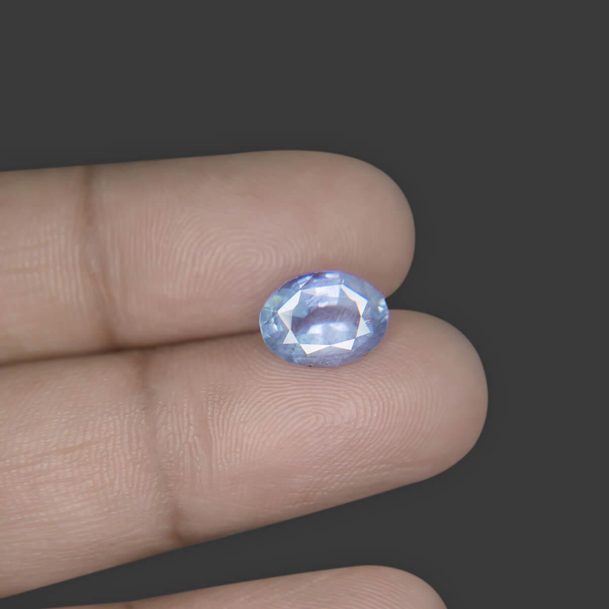 Blue Sapphire - 4.57 Carat