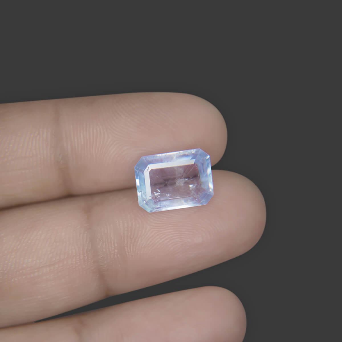 Blue Sapphire - 5.27 Carat