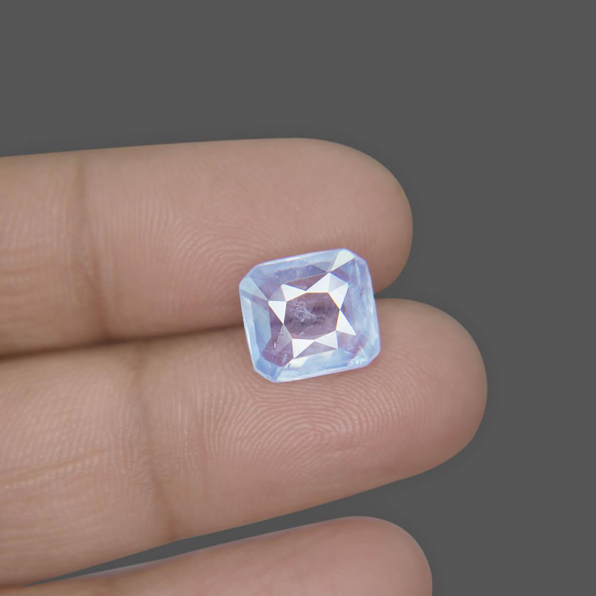 Blue Sapphire - 6.48 Carat