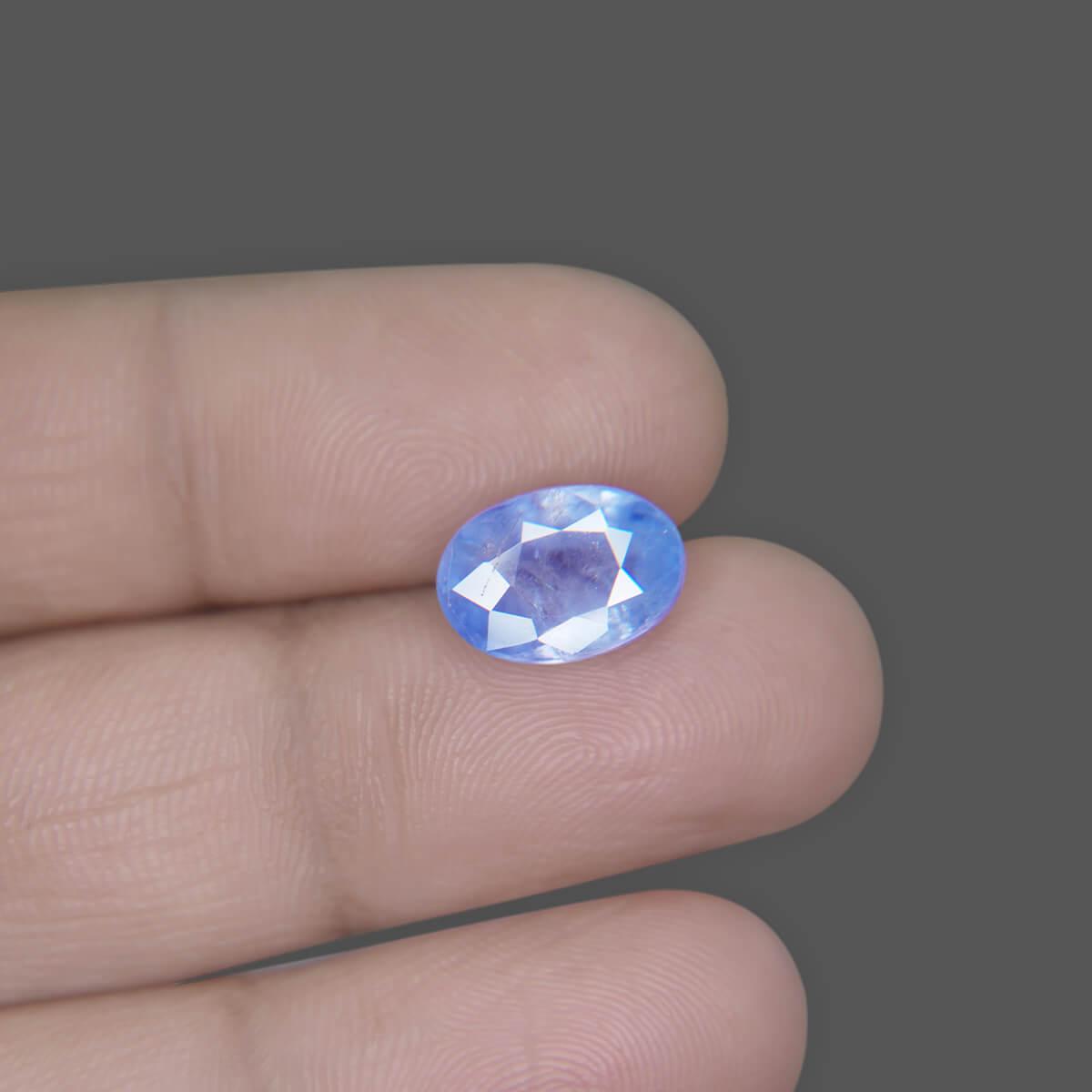 Blue Sapphire - 6.61 Carat