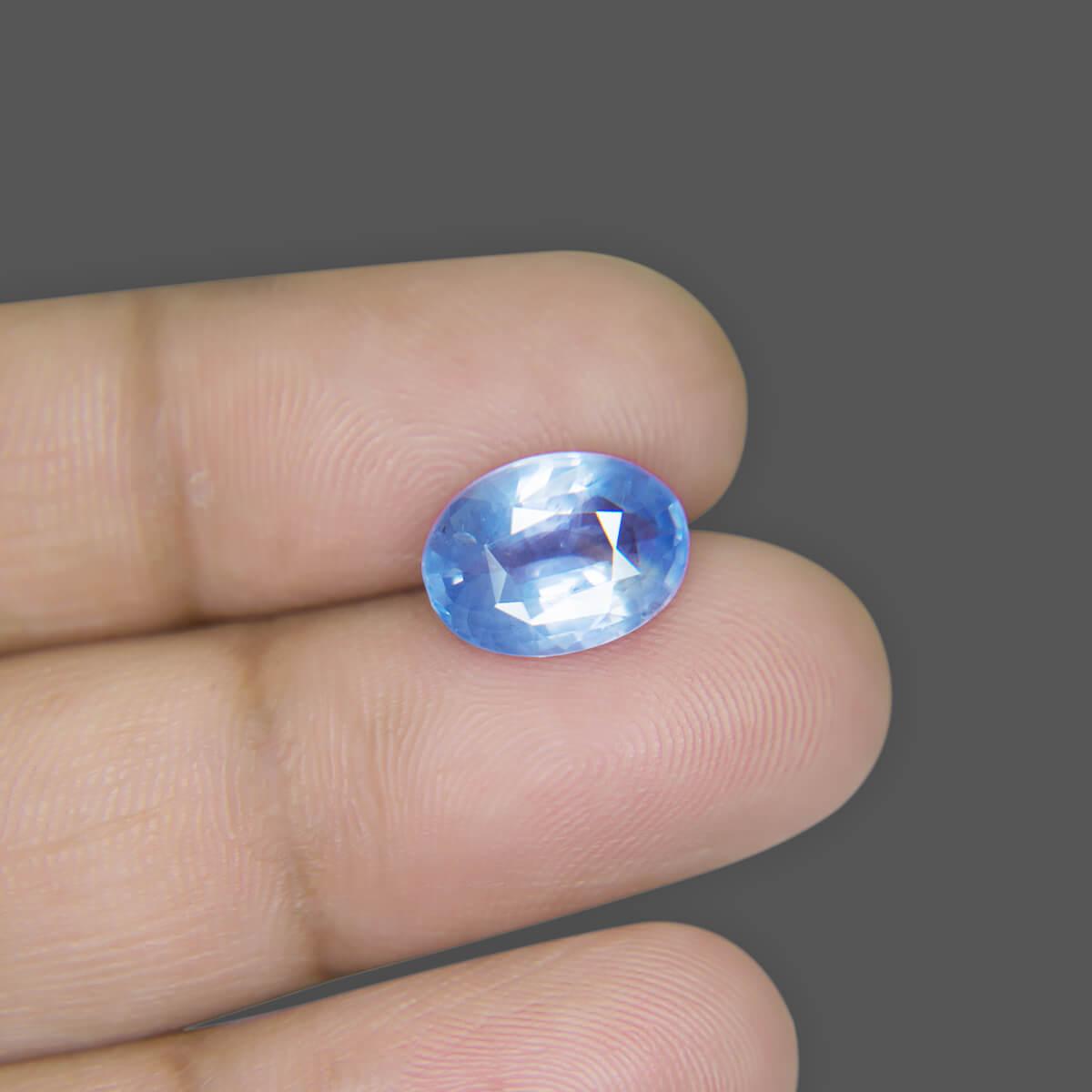 Blue Sapphire - 5.04 Carat