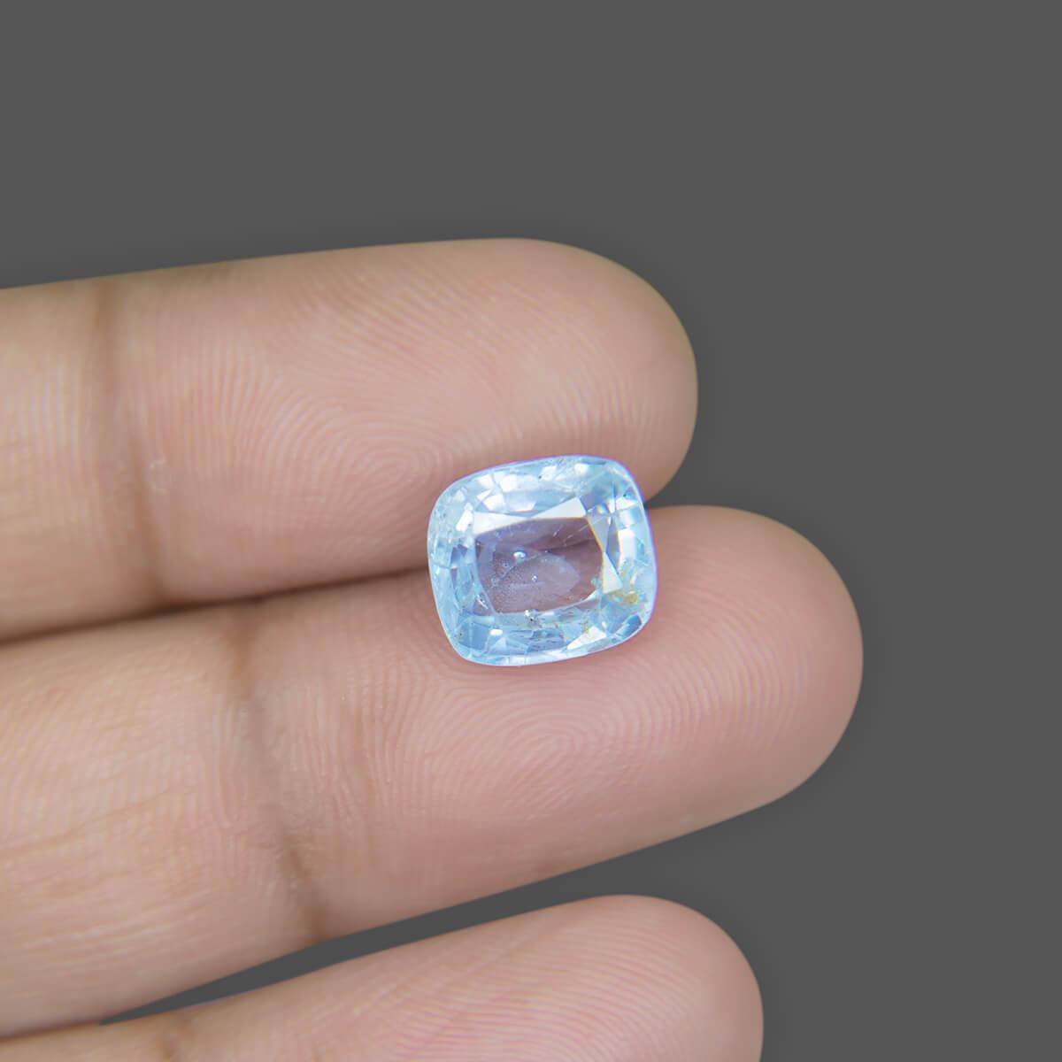 Blue Sapphire - 5.56 Carat