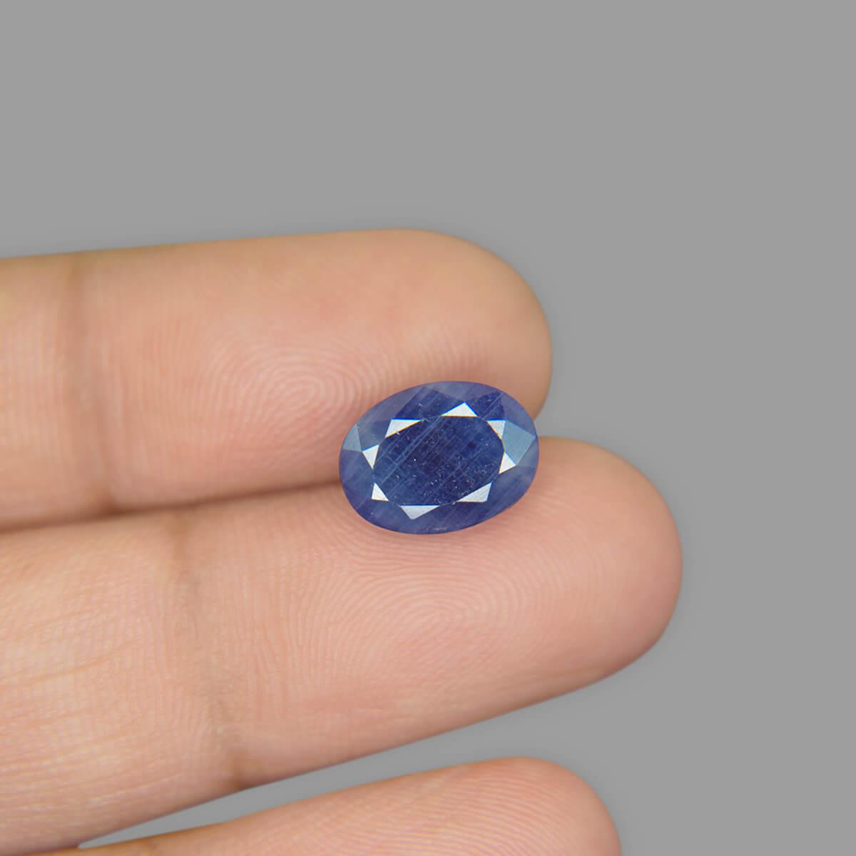Blue Sapphire - 5.47 Carat