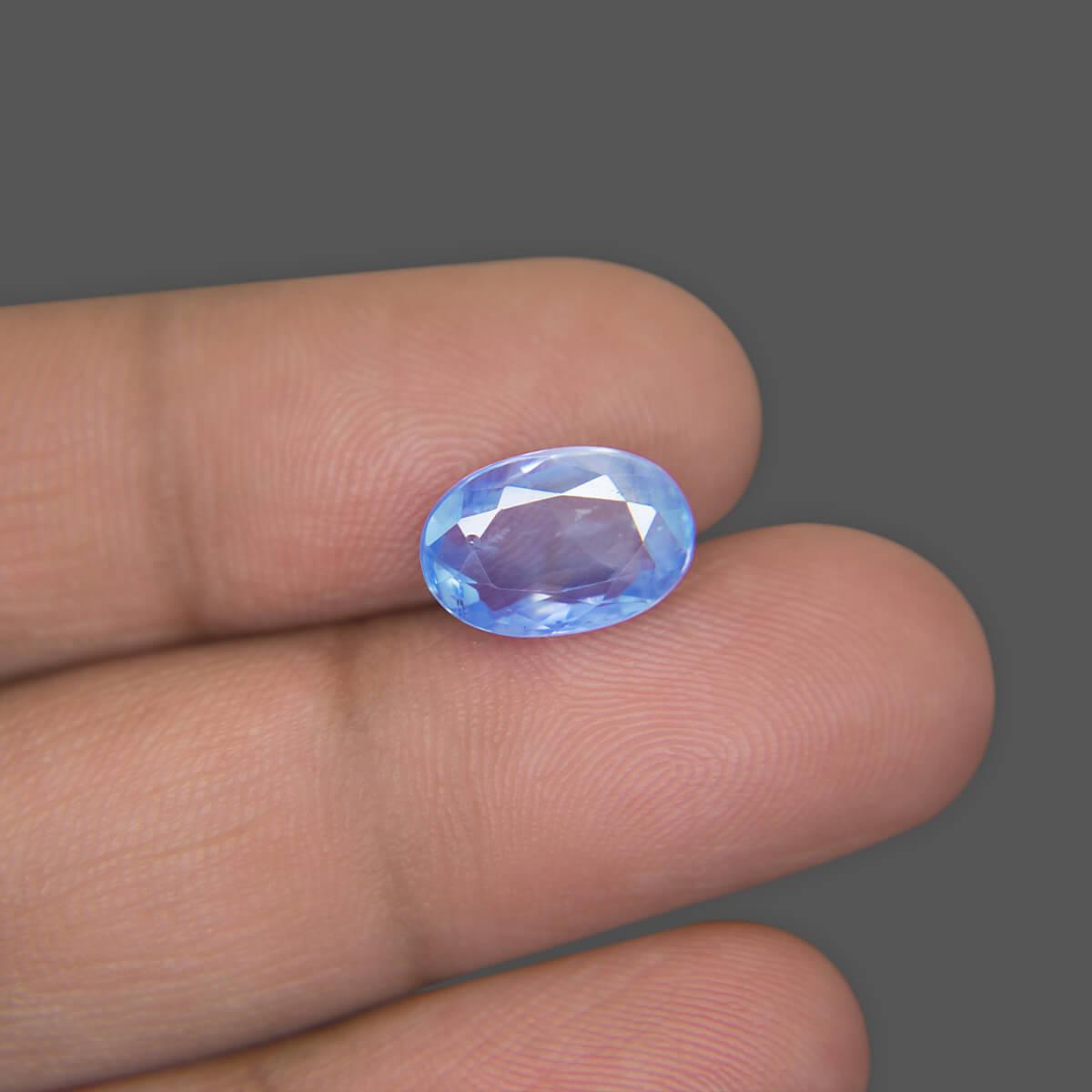 Blue Sapphire - 5.24 Carat