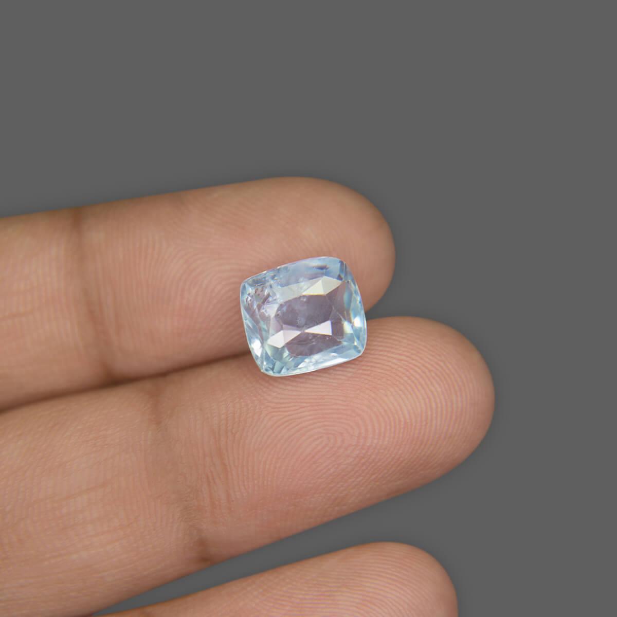 Blue Sapphire - 5.70 Carat