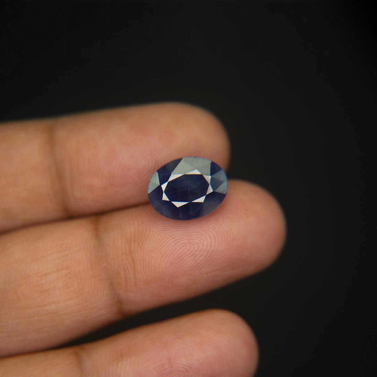 Blue Sapphire - 7.69 Carat