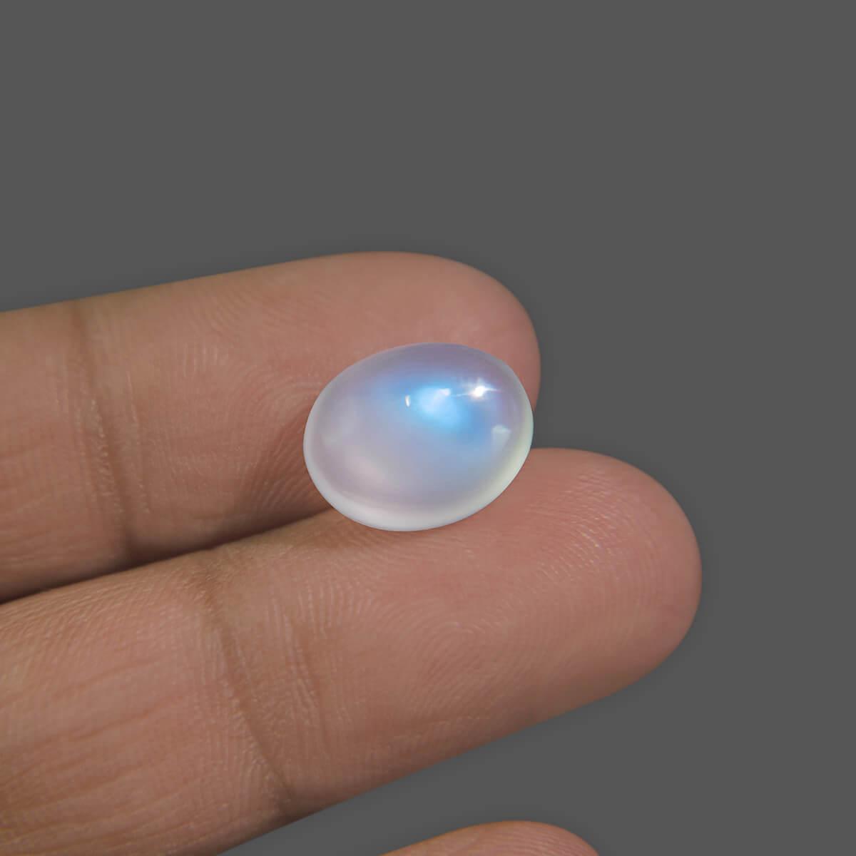Moonstone Blue Rainbow - 7.32 Carat