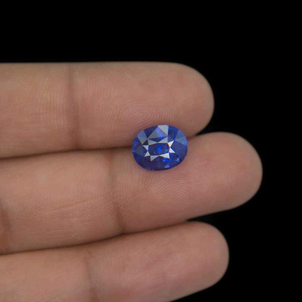 Blue Sapphire - 5.33 Carat