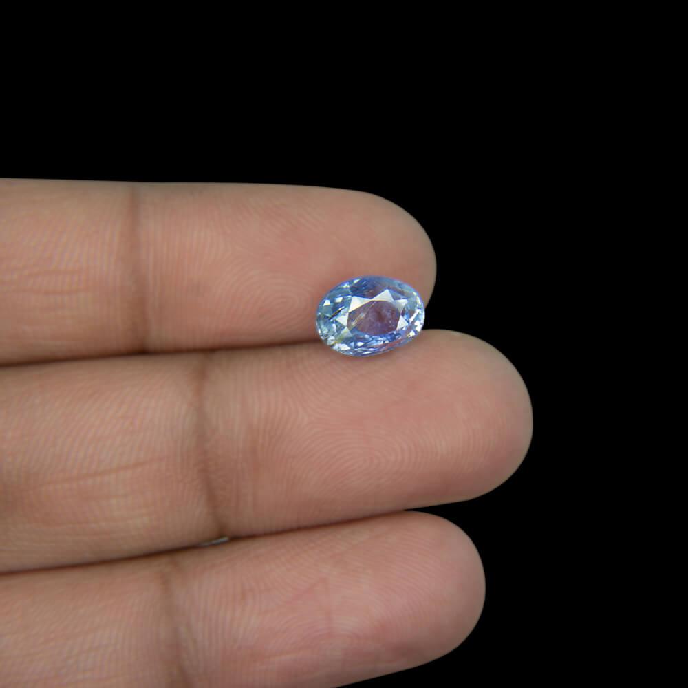 Blue Sapphire - 4.04 Carat