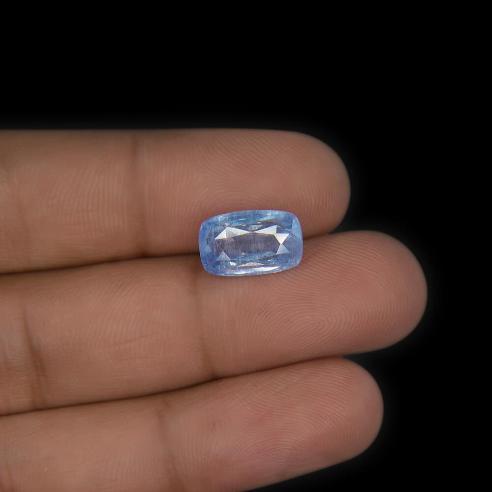 Blue Sapphire - 7.60 Carat