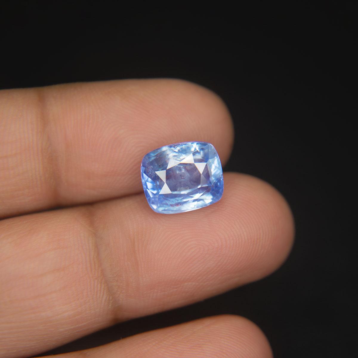 Blue Sapphire - 7.82 Carat