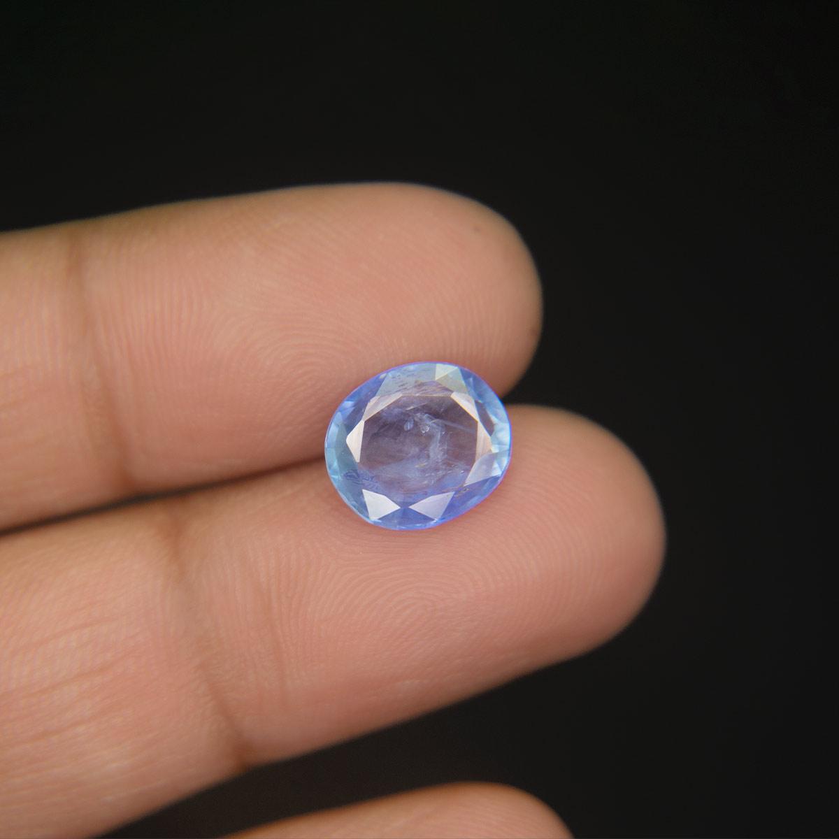 Blue Sapphire - 3.78 Carat