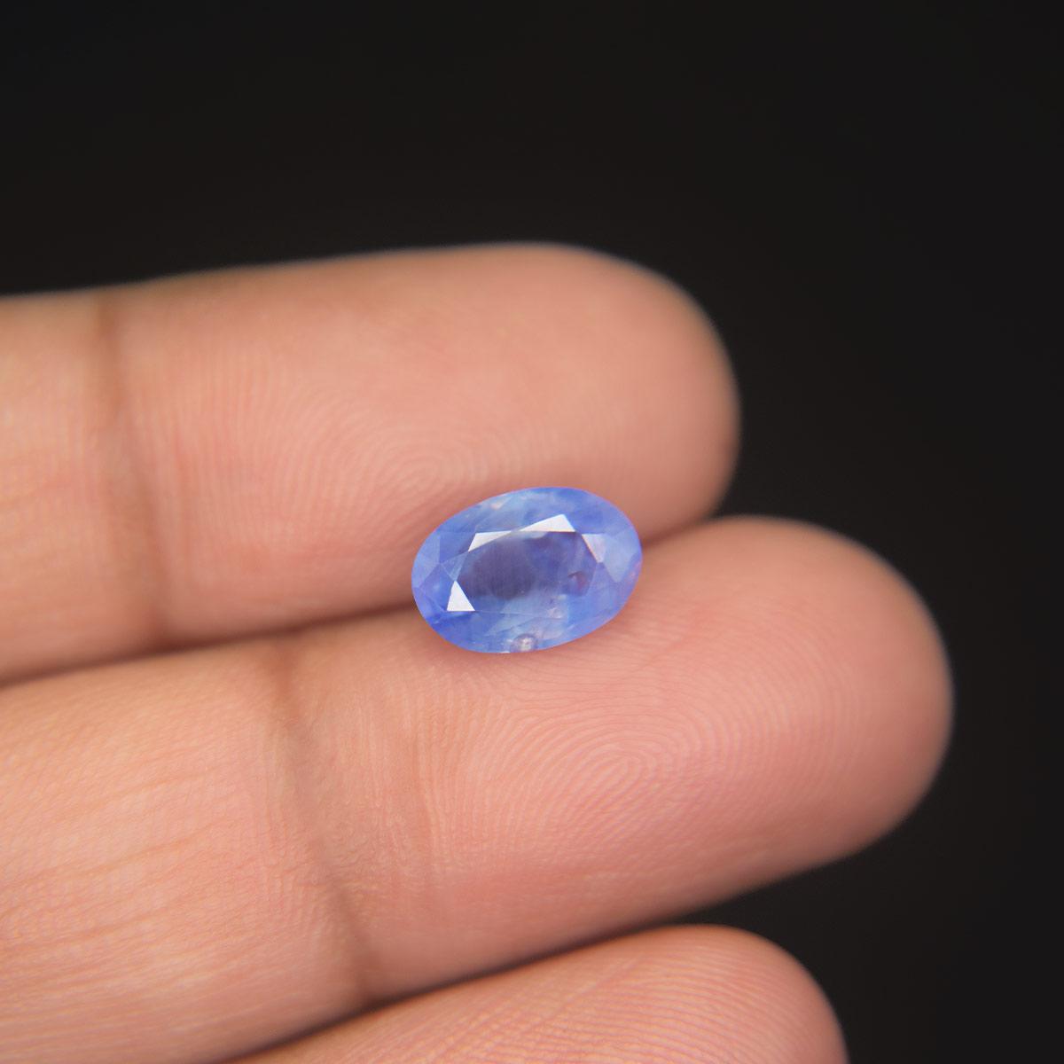 Blue Sapphire - 3.23 Carat