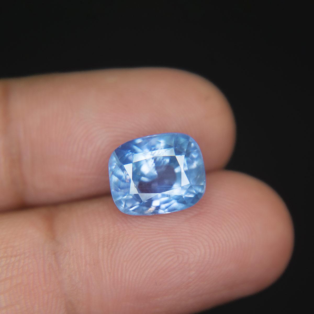 Blue Sapphire - 7.23 Carat