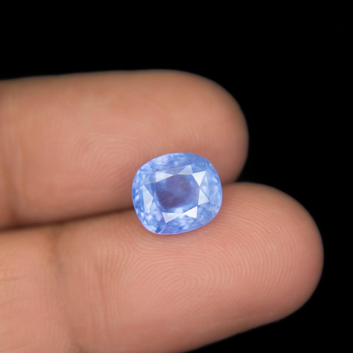 Blue Sapphire - 4.63 Carat