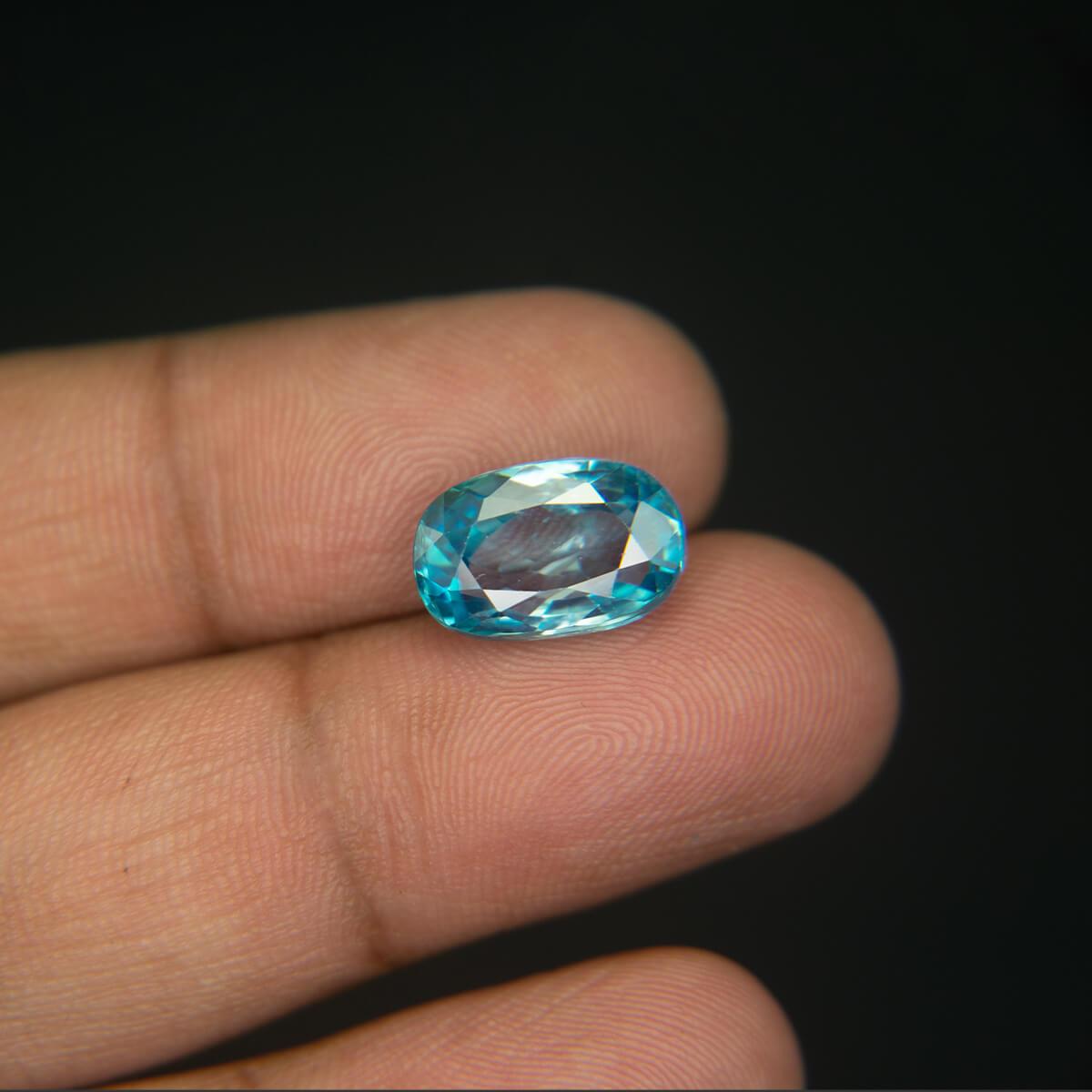 Blue Zircon - 8.64 Carat