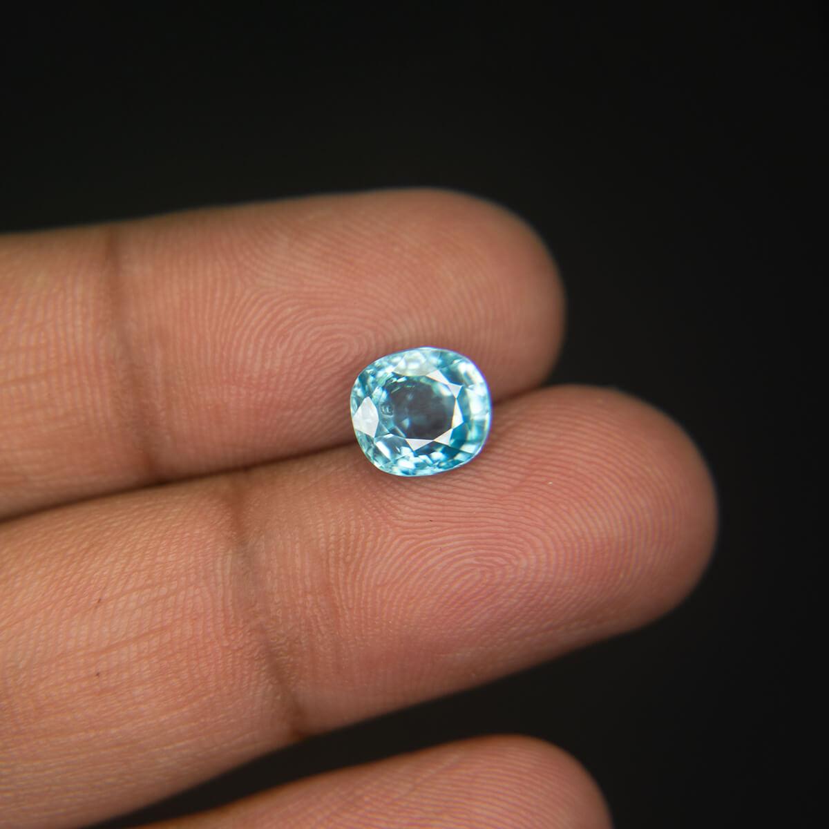 Blue Zircon - 3.99 Carat