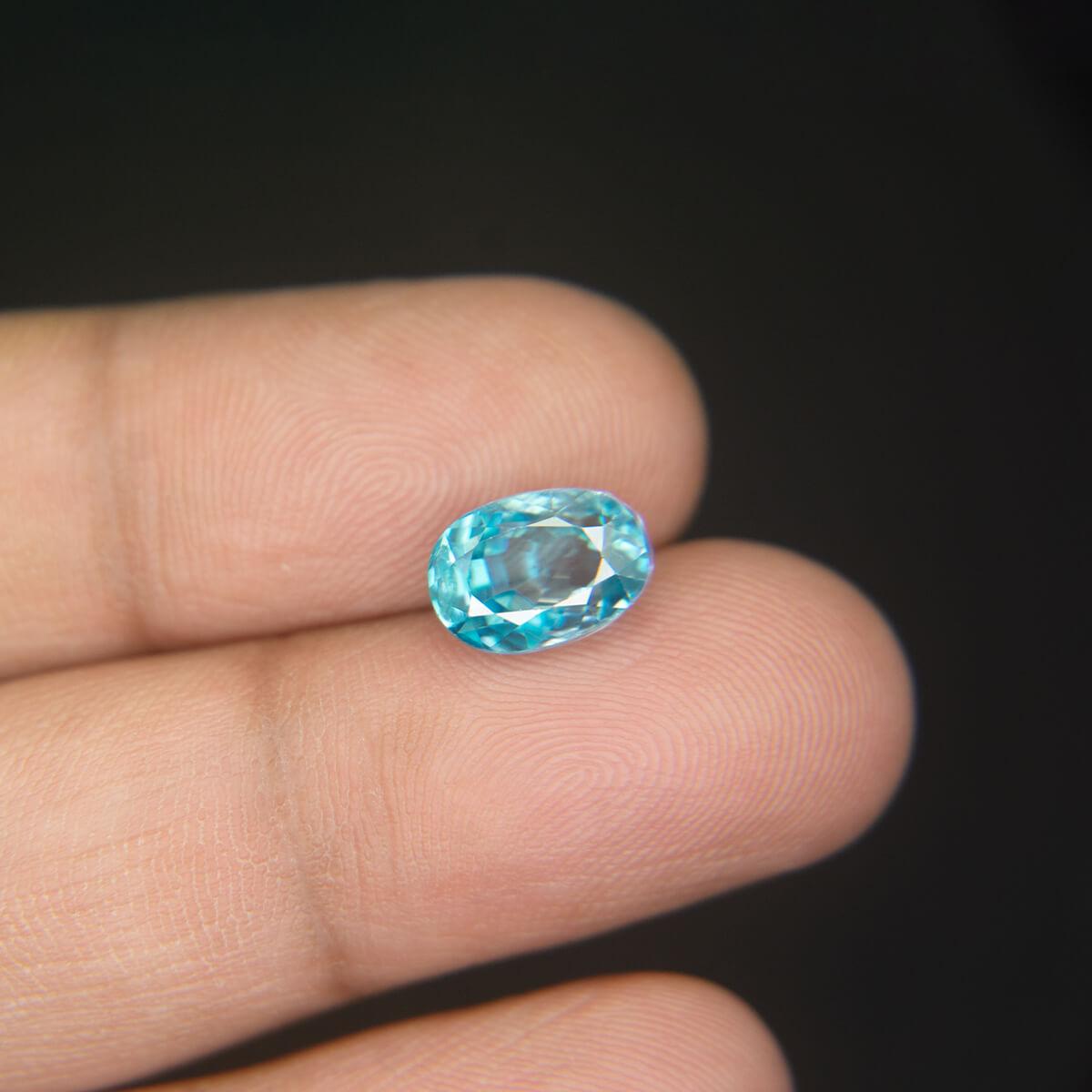 Blue Zircon - 5.34 Carat