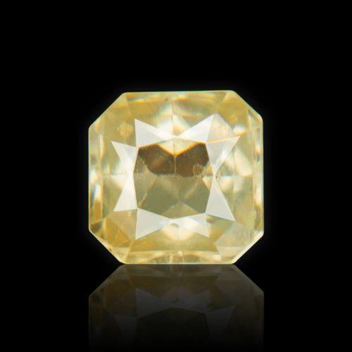 Yellow Sapphire (Pukhraj) Ceylonese - 1.63 Carat (1.80 Ratti)
