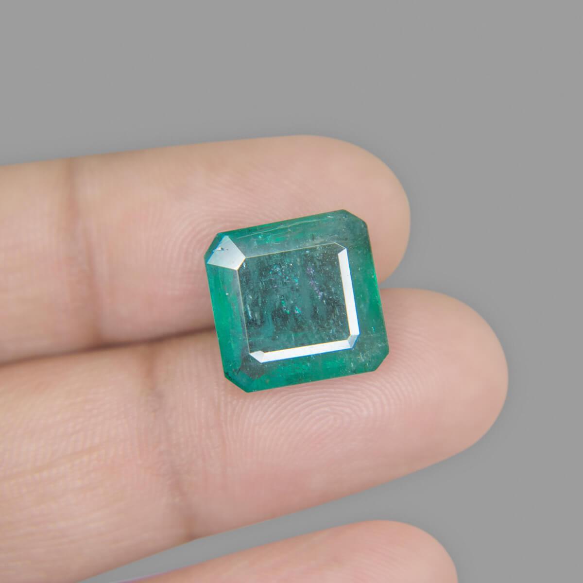 Emerald - 10.90 Carat