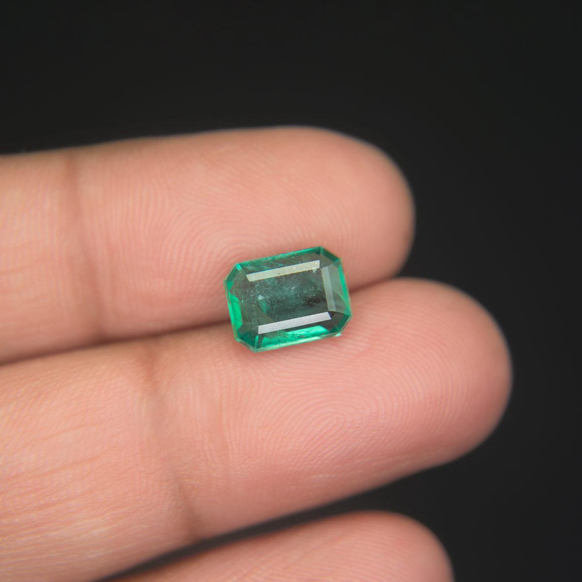 Emerald - 2.96 Carat