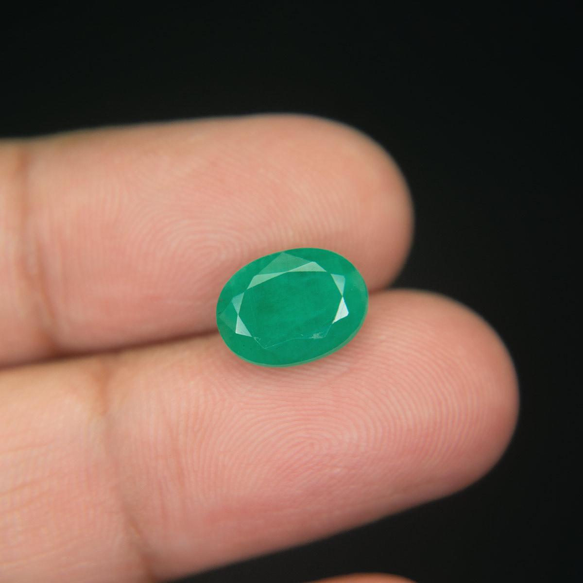 Emerald - 3.81 Carat