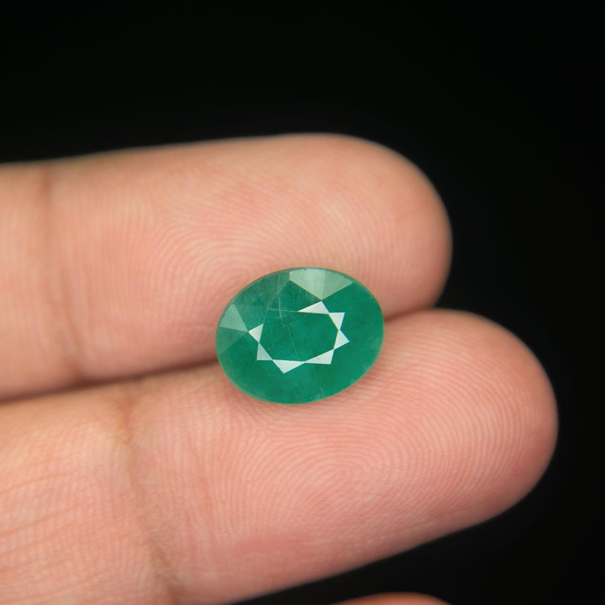Emerald - 3.90 Carat