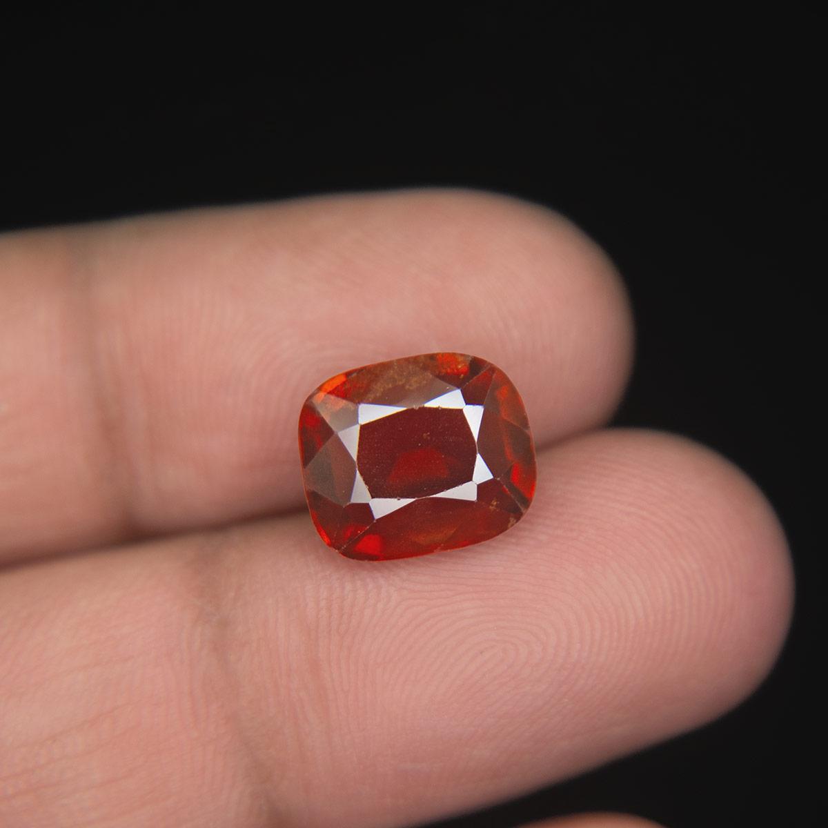 Hessonite - 6.61 Carat