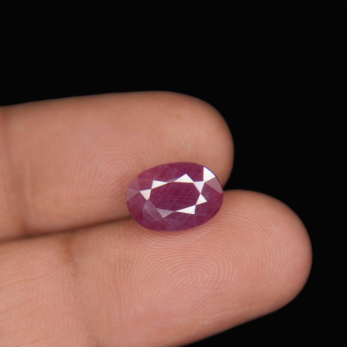 Ruby - 5.63 Carat